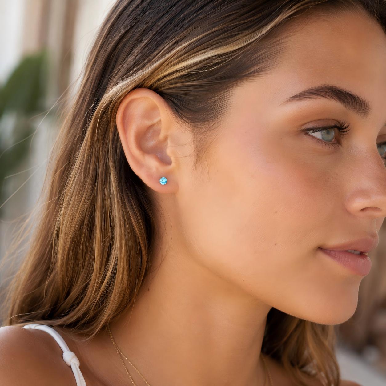Single Shiny F136 Titanium CZ Flat Back Stud