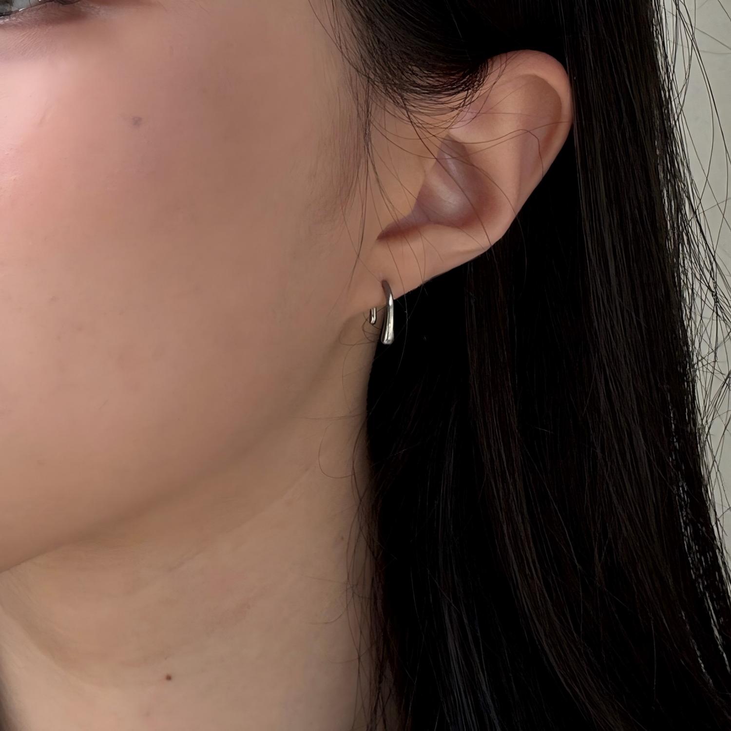 U-Shaped Teardrop F136 Titanium Hoop Earrings