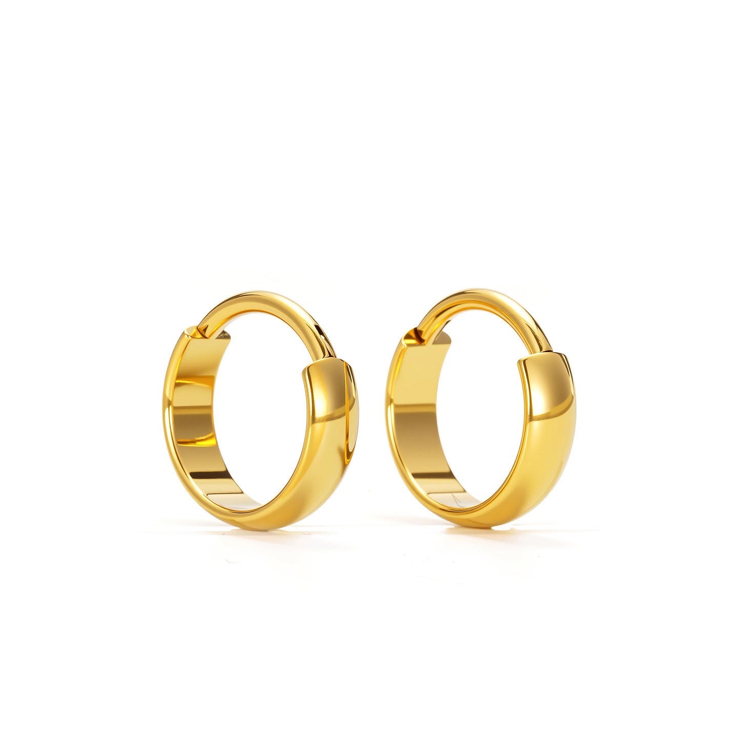 Wide 18K Gold PVD F136 Titanium Huggie Hoop Earrings